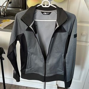 Womens north face jacket zippered